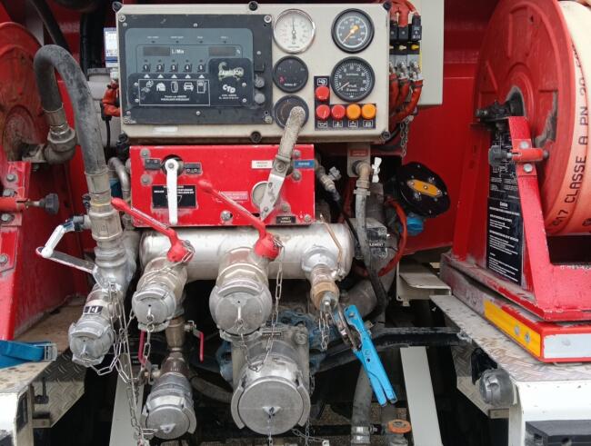 Unimog U 5000 Mercedes Benz -4x4 - (type 437.4) 4000 ltr -Lier, Winch -Feuerwehr Doppelkabine,Uberrollkafig - Camiva TT 4890